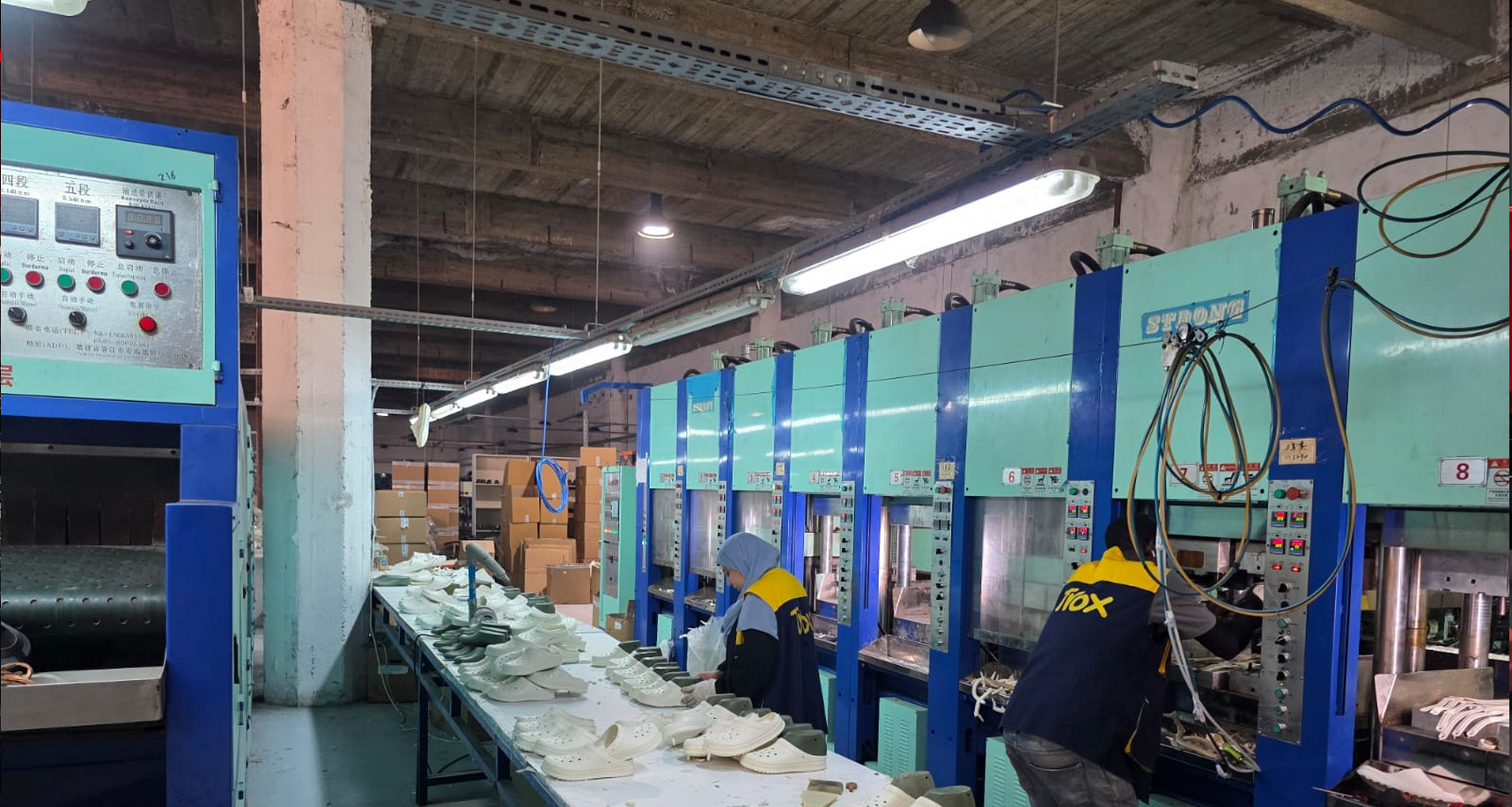 Atelier de fabrication de chaussures PRIORITA